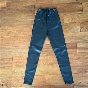 Aritzia Black High-Waisted Pants